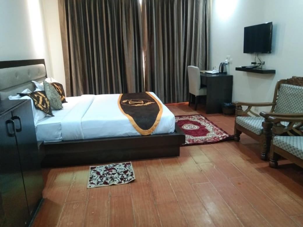 Zenith Mahipalpur Hotel New Delhi Bagian luar foto